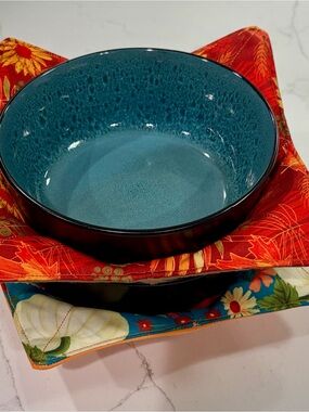 Set of 4 Reversible and Microwavable Bowl Cozies